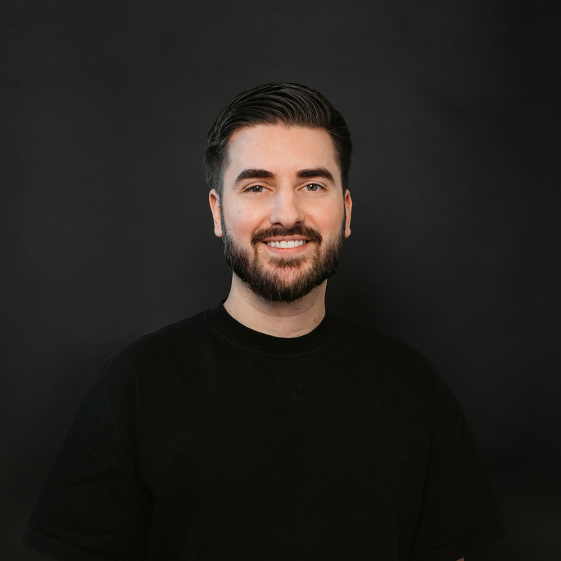 Portretfoto van klantmanager Troy IJsselstijn.